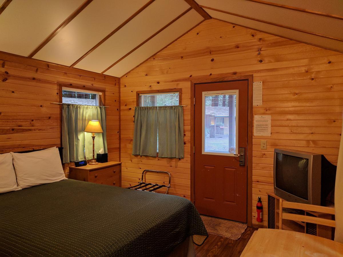 Emerald Forest Cabins Trinidad Ngoại thất bức ảnh
