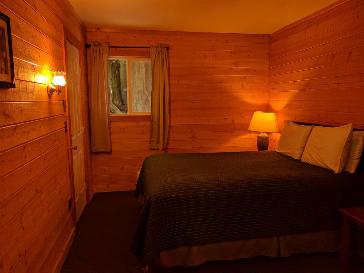 Emerald Forest Cabins Trinidad Ngoại thất bức ảnh