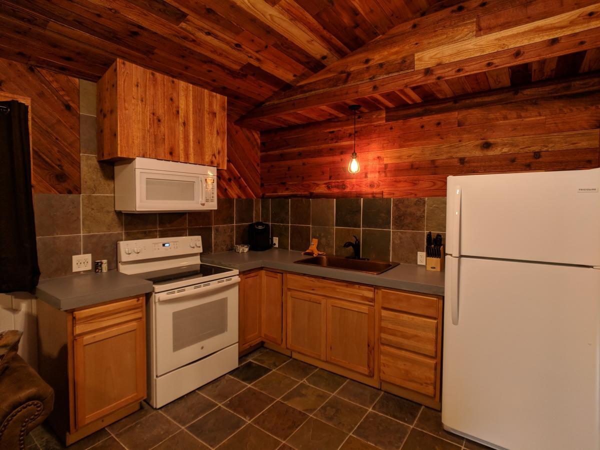 Emerald Forest Cabins Trinidad Ngoại thất bức ảnh